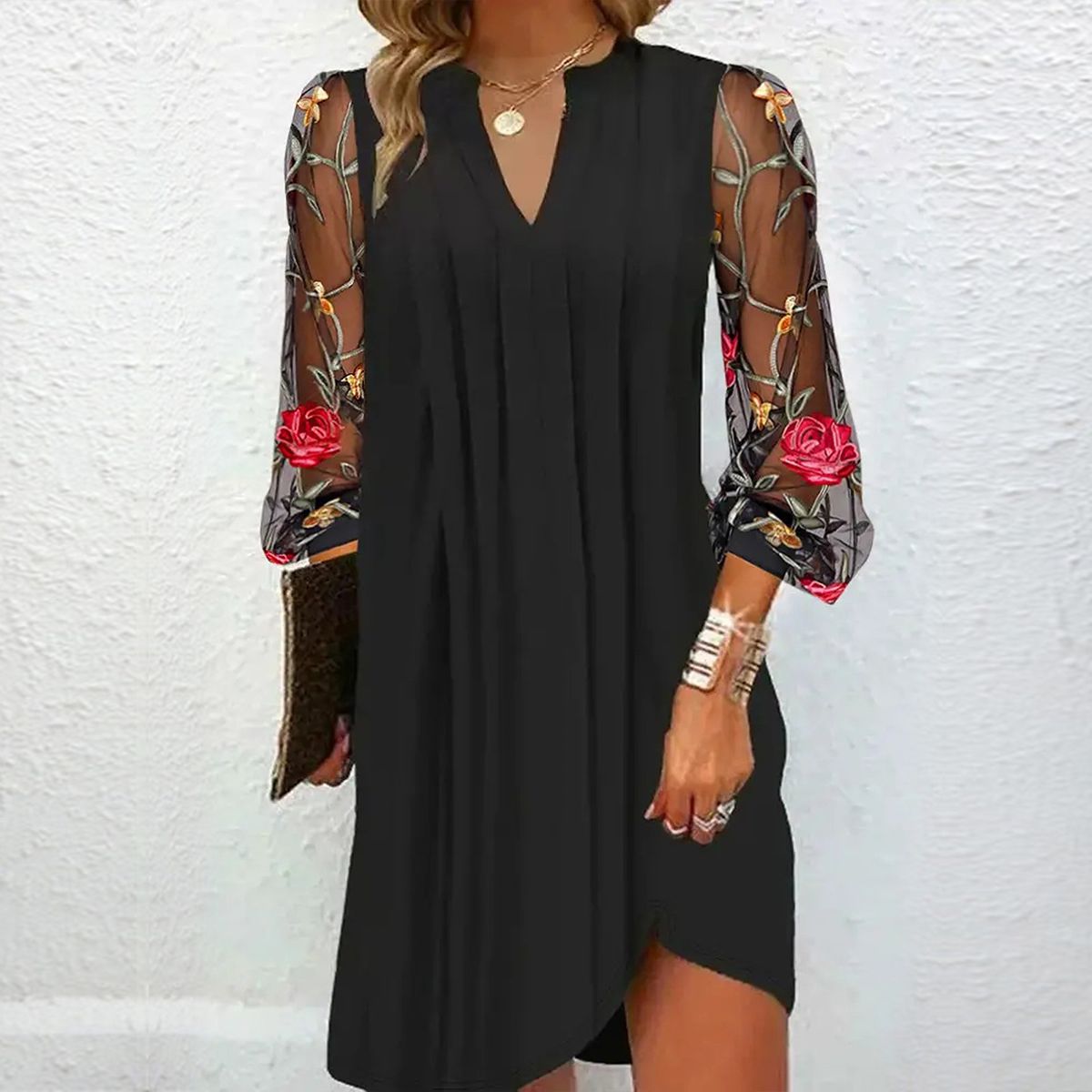 Rive™ | Robe élégante à manches brodées